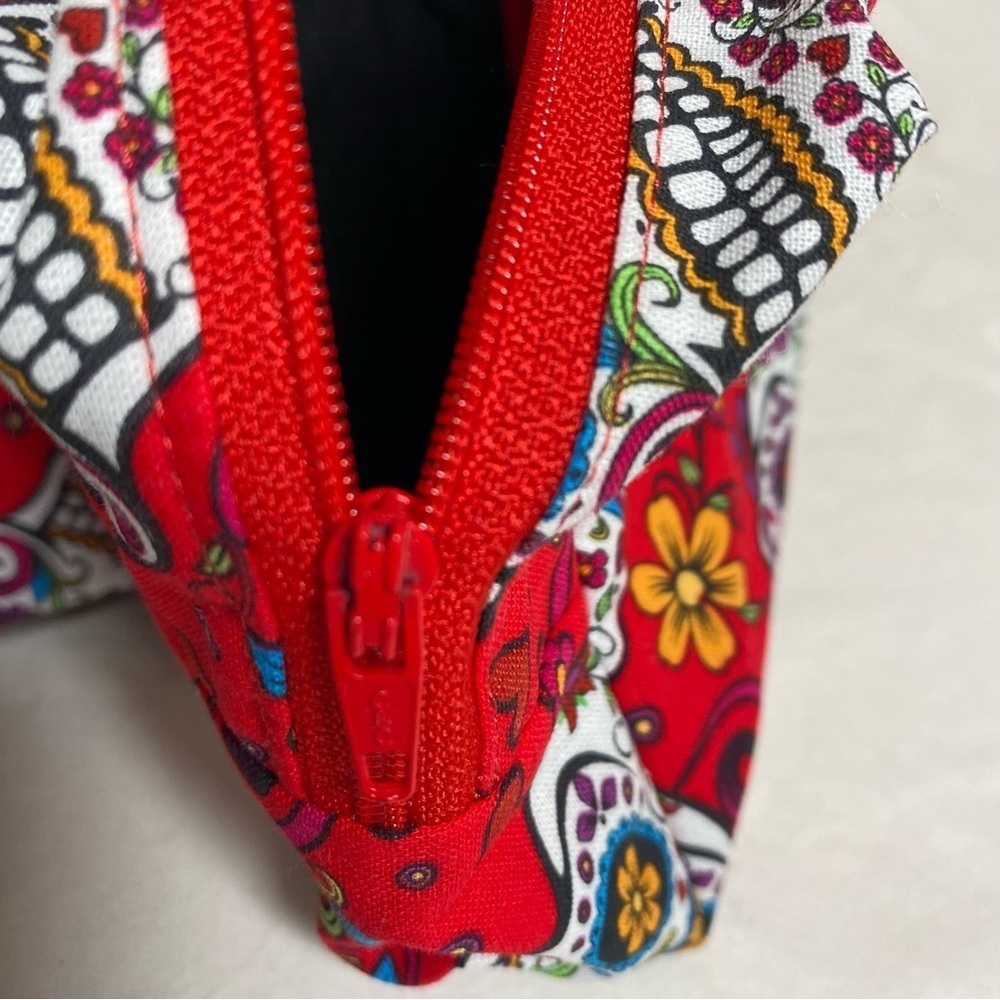 Handmade Accessories Bag Set Red & White Skull pattern with zipper openings. New - Picture 8 of 10
